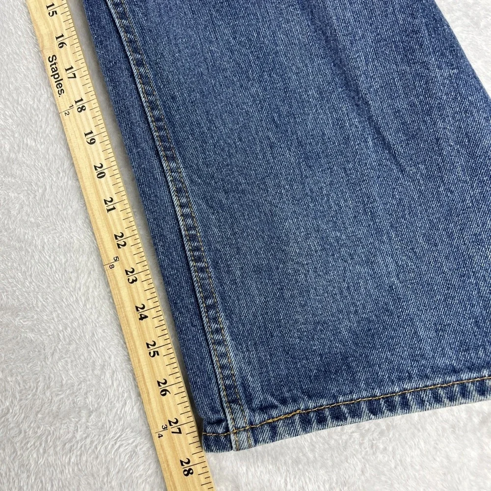 Levis these relaxed